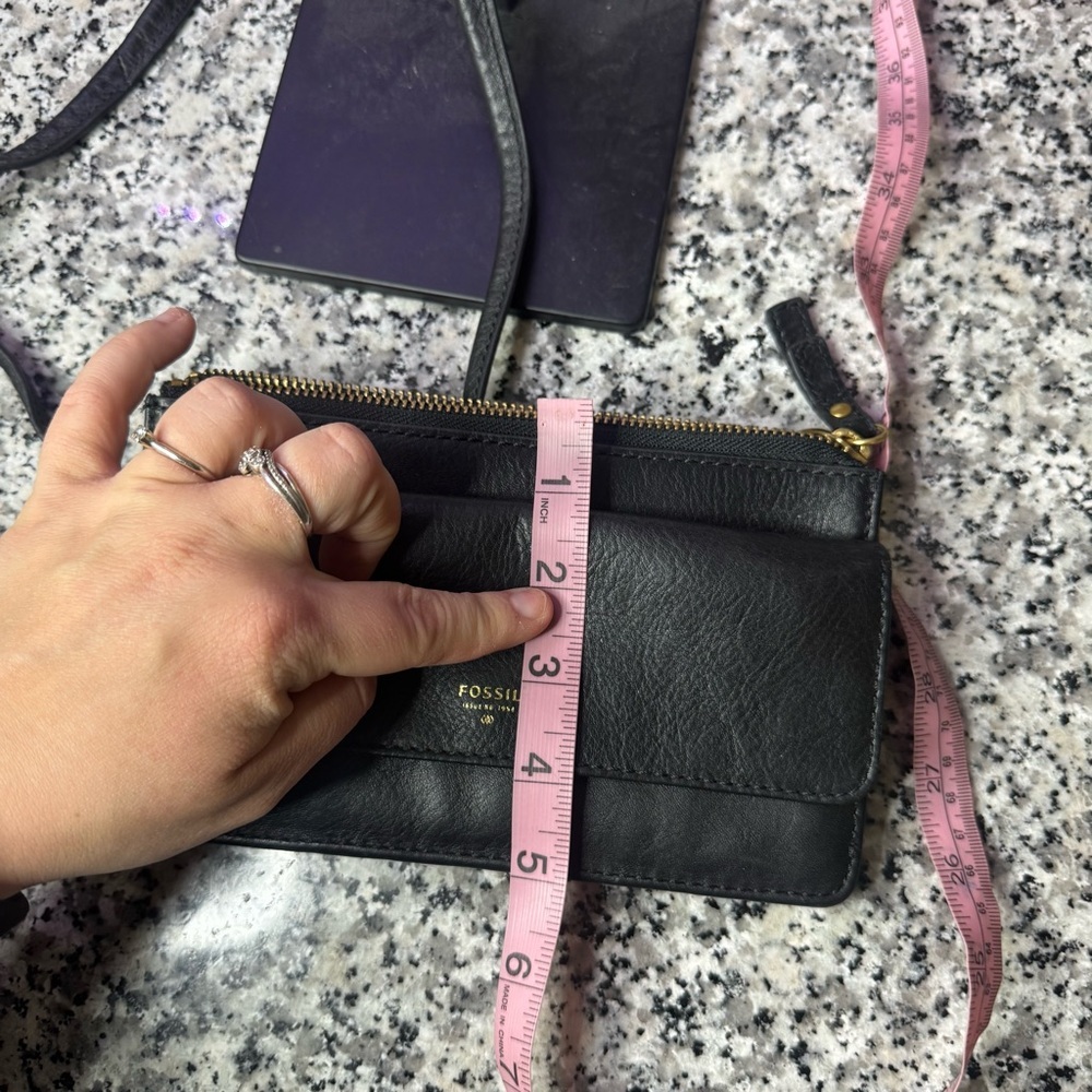 Fossil Black Cow Hide Leather Crossbody Bag with Gold Accents - Picture 13 of 13